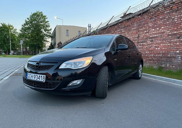 Opel Astra cena 22300 przebieg: 189300, rok produkcji 2010 z Chojnice małe 379